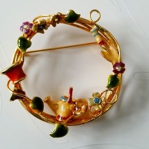 Custom jewlrey pin, necklace